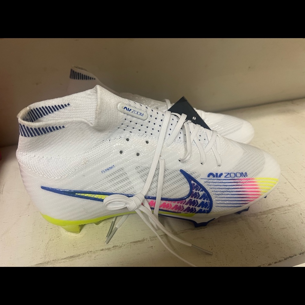 New shoes Nike